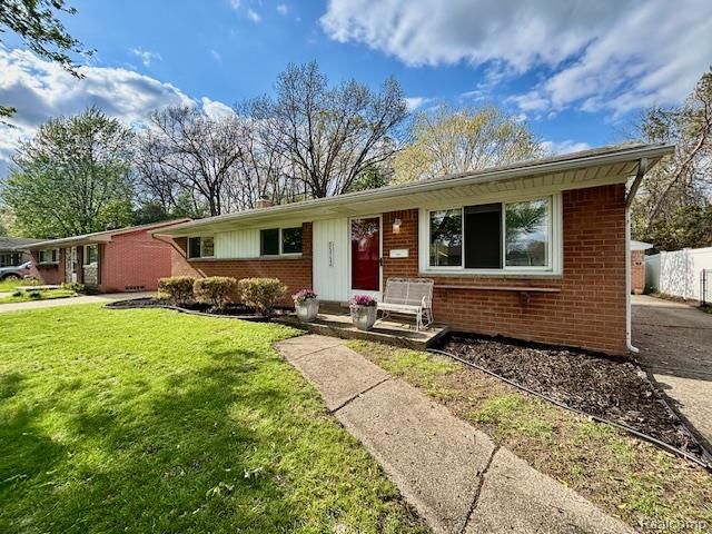35752 Florane Street, Westland, MI 48186