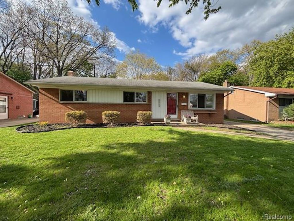 35752 Florane Street, Westland, MI 48186