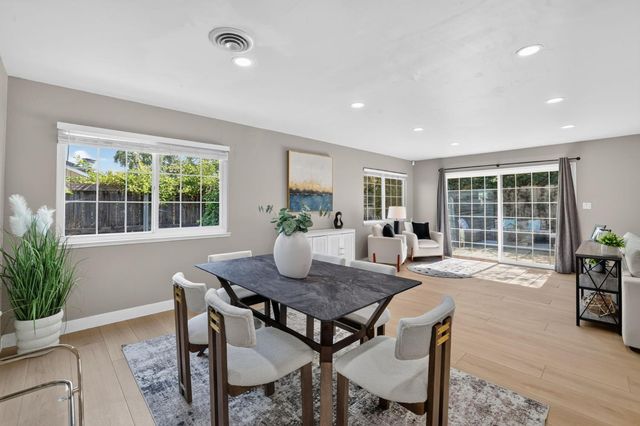 4864 Papaya Dr, Fair Oaks, CA 95628