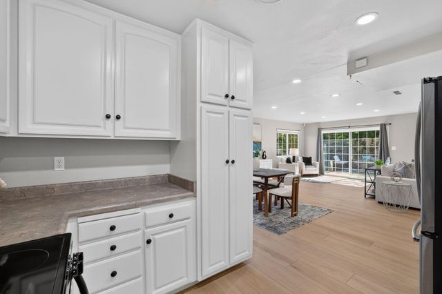 4864 Papaya Dr, Fair Oaks, CA 95628