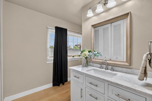 4864 Papaya Dr, Fair Oaks, CA 95628