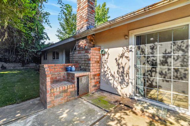 4864 Papaya Dr, Fair Oaks, CA 95628
