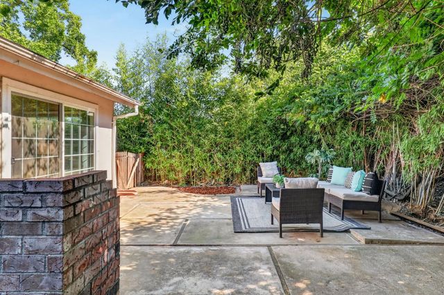 4864 Papaya Dr, Fair Oaks, CA 95628