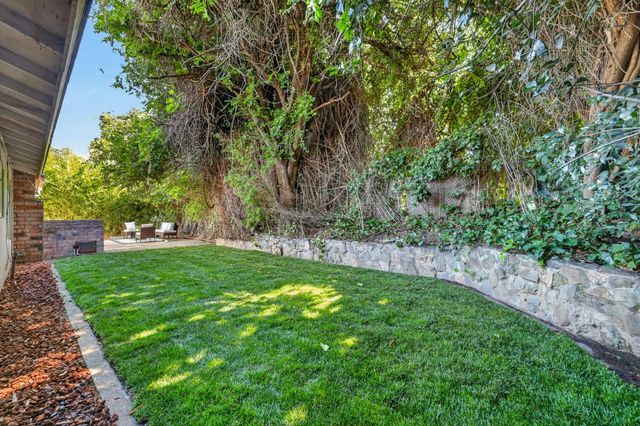 4864 Papaya Dr, Fair Oaks, CA 95628