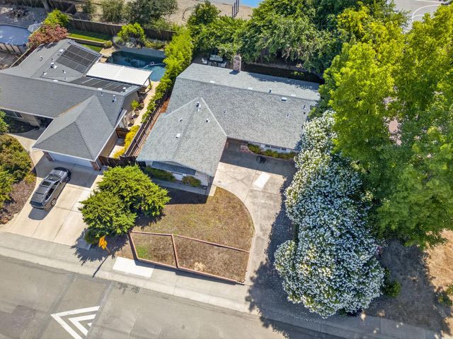 4864 Papaya Dr, Fair Oaks, CA 95628