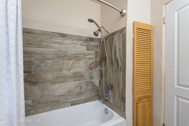 33 W Melbourne Avenue, Melbourne, FL 32901