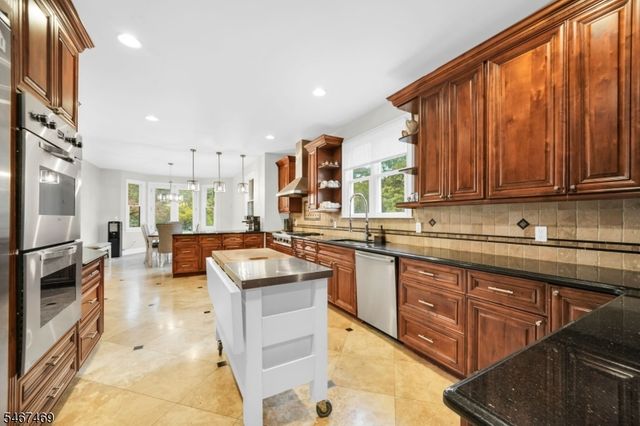 172 Pine Brook Rd, Montville Twp., NJ 07045