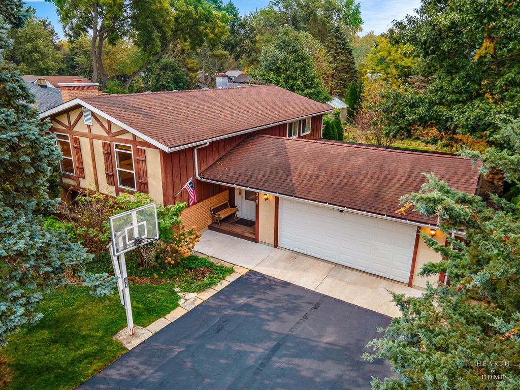 213 Liberty Avenue, Fox River Grove, IL 60021 — exterior