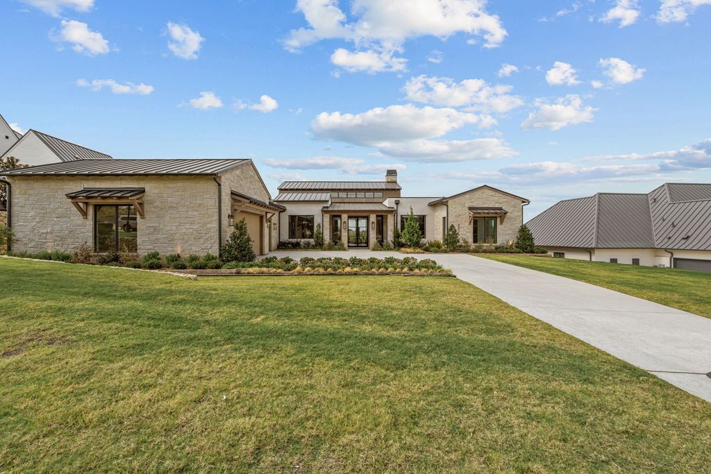 4516 Chablis Drive, Fort Worth, TX 76126 — photo 2