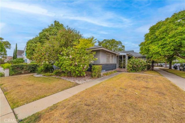 4900 Dockweiler St, Los Angeles, CA 90019
