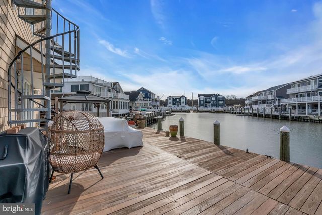 1205 NIIHAU DR, Forked River, NJ 08731