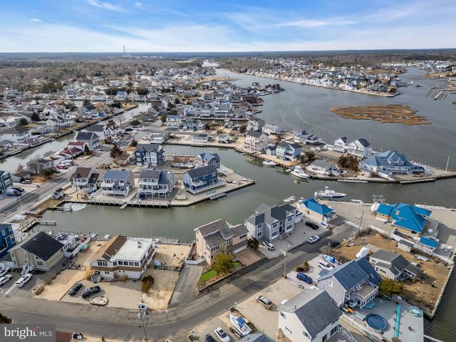 1205 NIIHAU DR, Forked River, NJ 08731