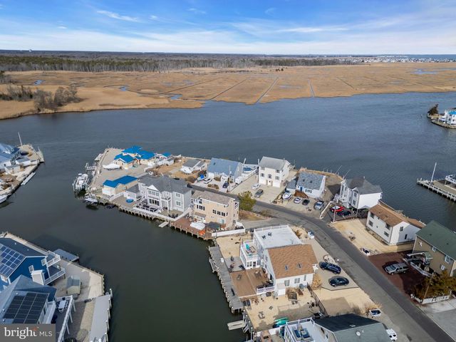 1205 NIIHAU DR, Forked River, NJ 08731