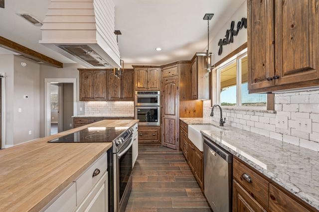 86 CR 215, Goldthwaite, TX 76844