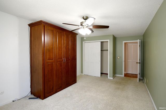 6628 Newburgh Road, Evansville, IN 47715