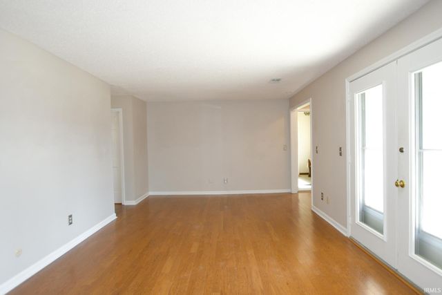 6628 Newburgh Road, Evansville, IN 47715