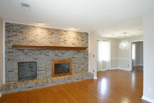 6628 Newburgh Road, Evansville, IN 47715