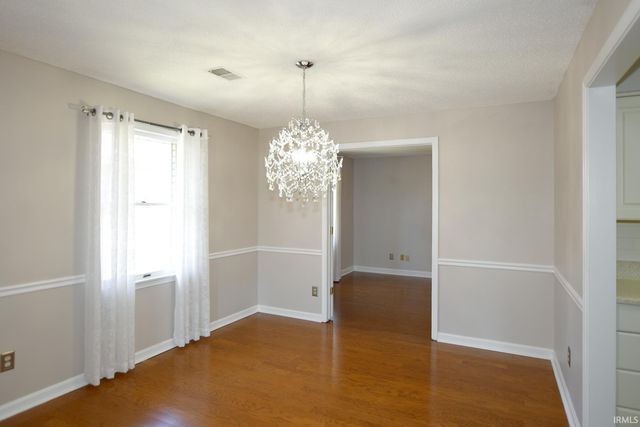 6628 Newburgh Road, Evansville, IN 47715