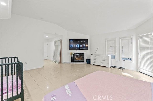 5907 Oakdale Avenue, Woodland Hills (los Angeles), CA 91367