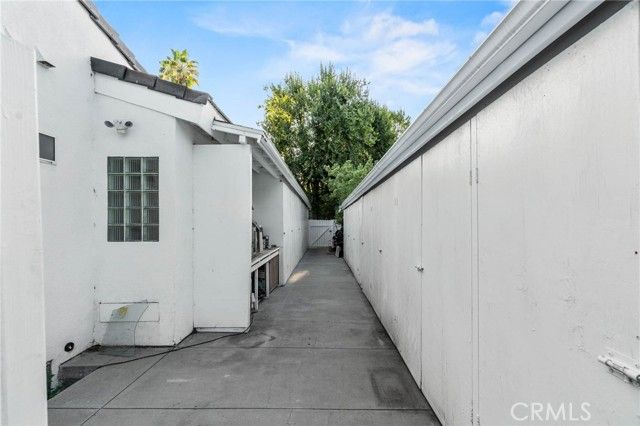 5907 Oakdale Avenue, Woodland Hills (los Angeles), CA 91367