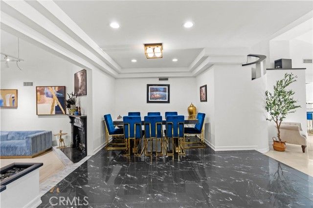 5907 Oakdale Avenue, Woodland Hills (los Angeles), CA 91367