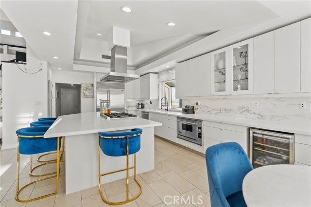 5907 Oakdale Avenue, Woodland Hills (los Angeles), CA 91367