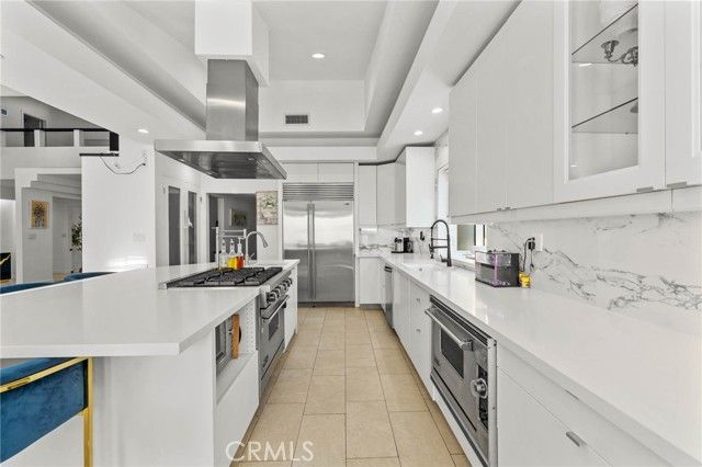 5907 Oakdale Avenue, Woodland Hills (los Angeles), CA 91367