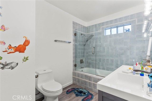 5907 Oakdale Avenue, Woodland Hills (los Angeles), CA 91367