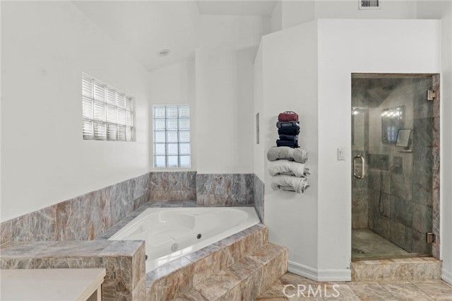 5907 Oakdale Avenue, Woodland Hills (los Angeles), CA 91367