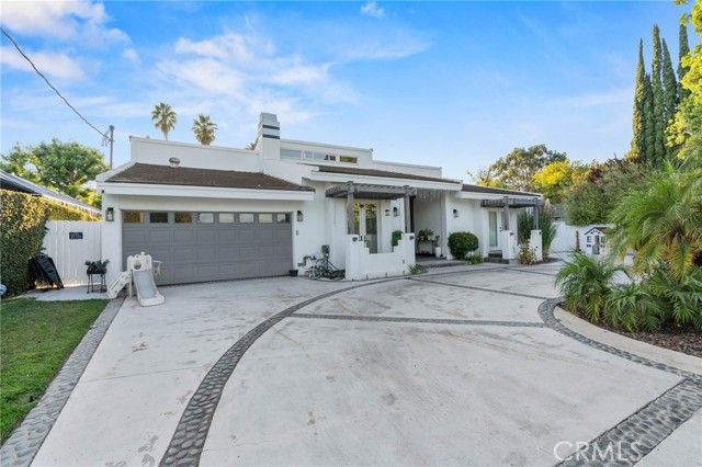 5907 Oakdale Avenue, Woodland Hills (los Angeles), CA 91367