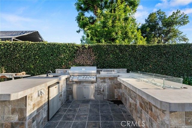 5907 Oakdale Avenue, Woodland Hills (los Angeles), CA 91367