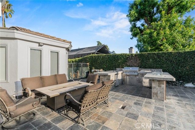 5907 Oakdale Avenue, Woodland Hills (los Angeles), CA 91367