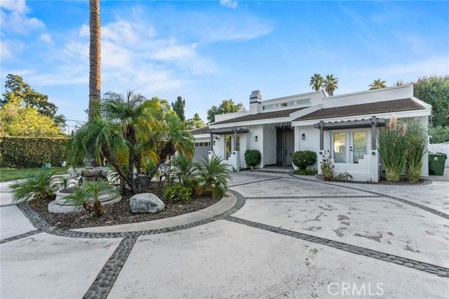 5907 Oakdale Avenue, Woodland Hills (los Angeles), CA 91367