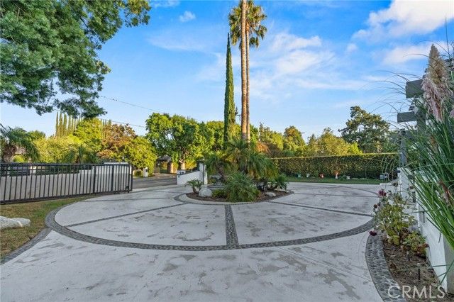 5907 Oakdale Avenue, Woodland Hills (los Angeles), CA 91367