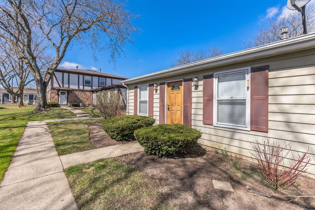 307 Farmington Lane, Vernon Hills, IL 60061