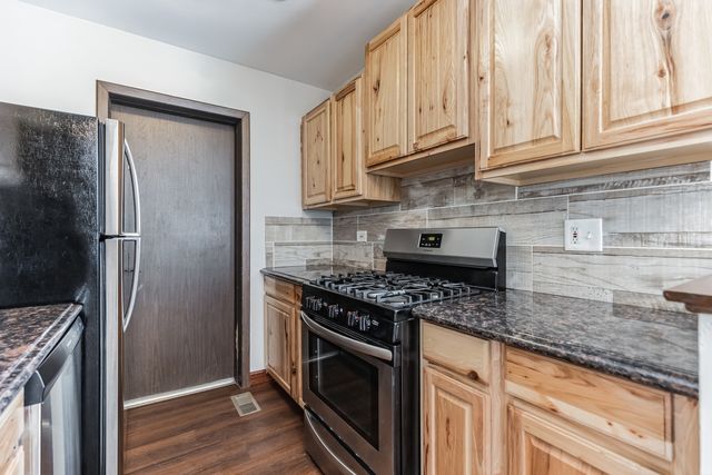 307 Farmington Lane, Vernon Hills, IL 60061