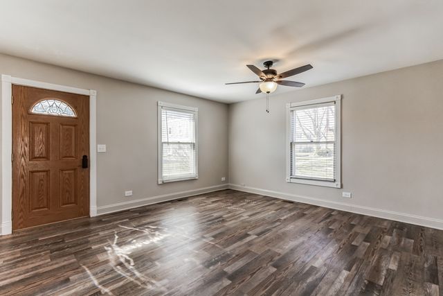 307 Farmington Lane, Vernon Hills, IL 60061