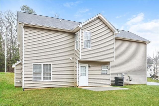 1901 Savannas Run Drive, Greensboro, NC 27405