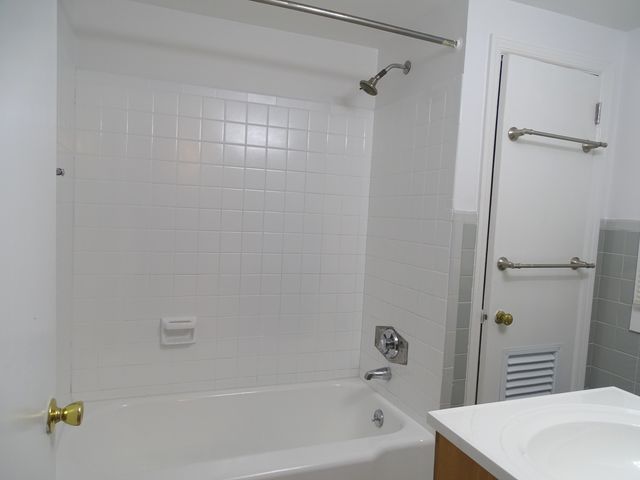 207 Linden Avenue, Branford, CT 06405