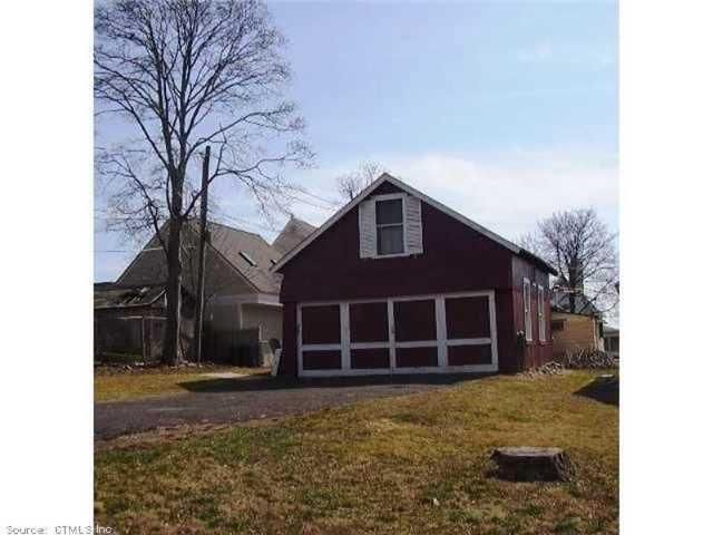 207 Linden Avenue, Branford, CT 06405