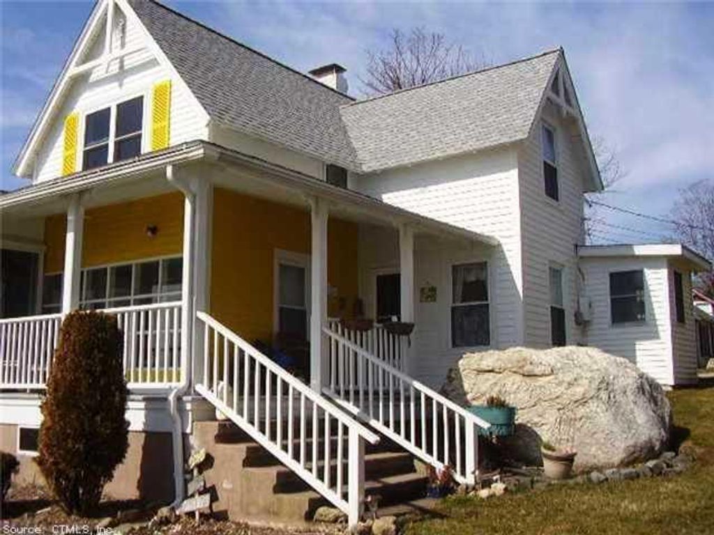 207 Linden Avenue, Branford, CT 06405