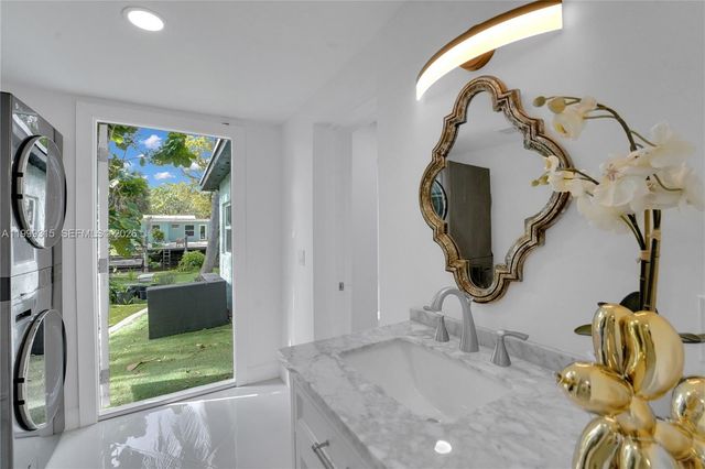 1137 SW 8th Ave, Fort Lauderdale, FL 33315