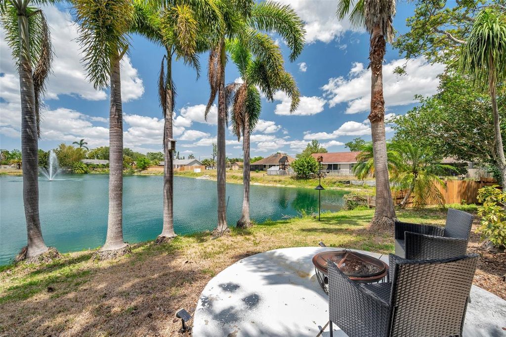 3558 65TH AVENUE CIRCLE E, Sarasota, FL 34243