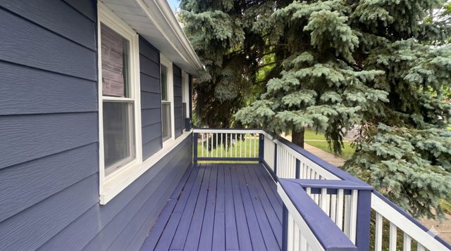 2046 S 13th Avenue, Broadview, IL 60155
