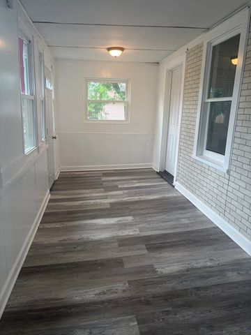 2046 S 13th Avenue, Broadview, IL 60155