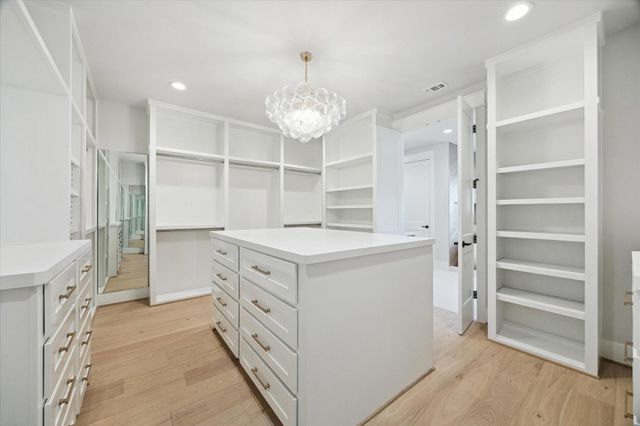 1517 Wakefield Drive, Houston, TX 77018