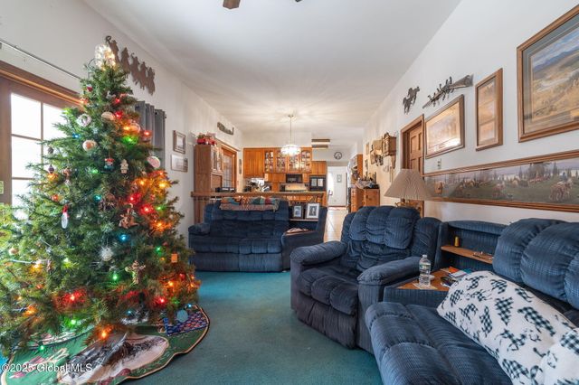 1872 Currybush Road, Rotterdam, NY 12306