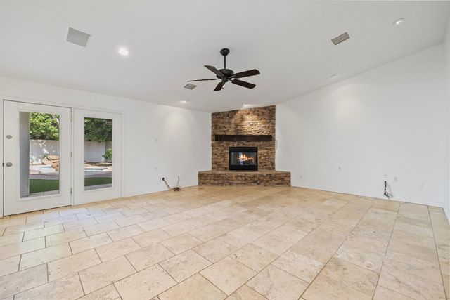 5233 N 15th Street, Phoenix, AZ 85014