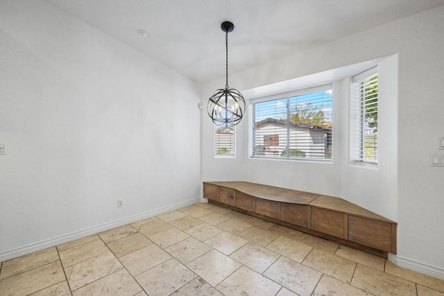 5233 N 15th Street, Phoenix, AZ 85014