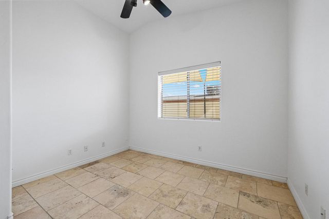 5233 N 15th Street, Phoenix, AZ 85014
